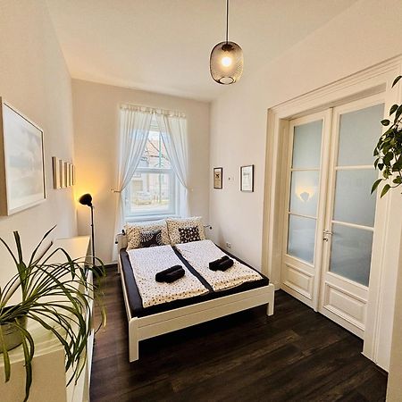 Art Apartment Сегед Екстериор снимка