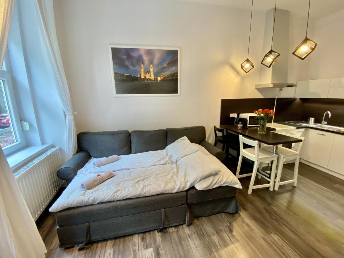 Art Apartment Сегед Екстериор снимка